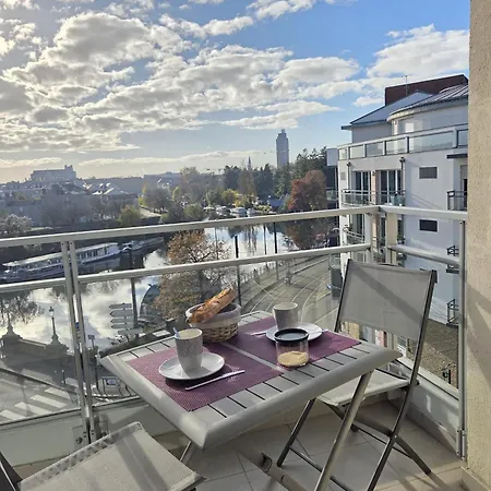 Au Fil De L'erdre - Au Coeur De Avec Vue Sur L'erdre Et Parking شقة نانت