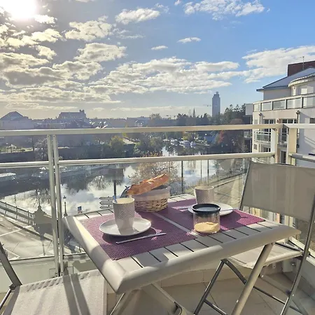 Au Fil De L'erdre - Au Coeur De Avec Vue Sur L'erdre Et Parking Apartment Nantes
